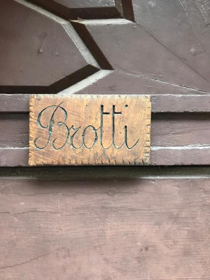 Villa Brotti Claino Eksteriør billede